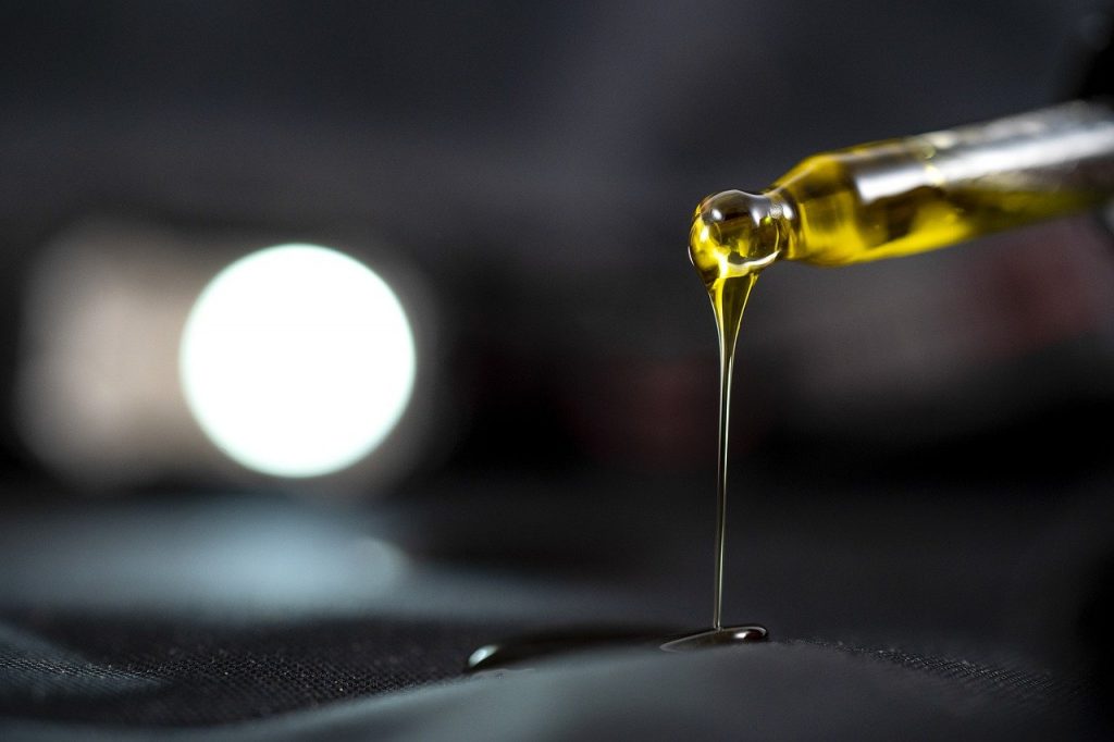 oil, cannabis oil, cbd oil-6559727.jpg